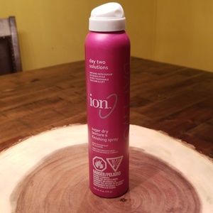 ION Sugar dry texture & finish spray